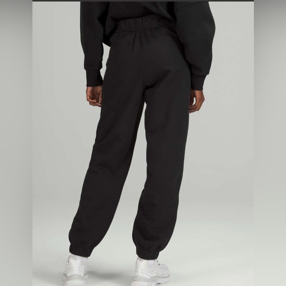 122. Lululemon Relaxed HR Jogger blk sz 10 - Picture 1 of 10
